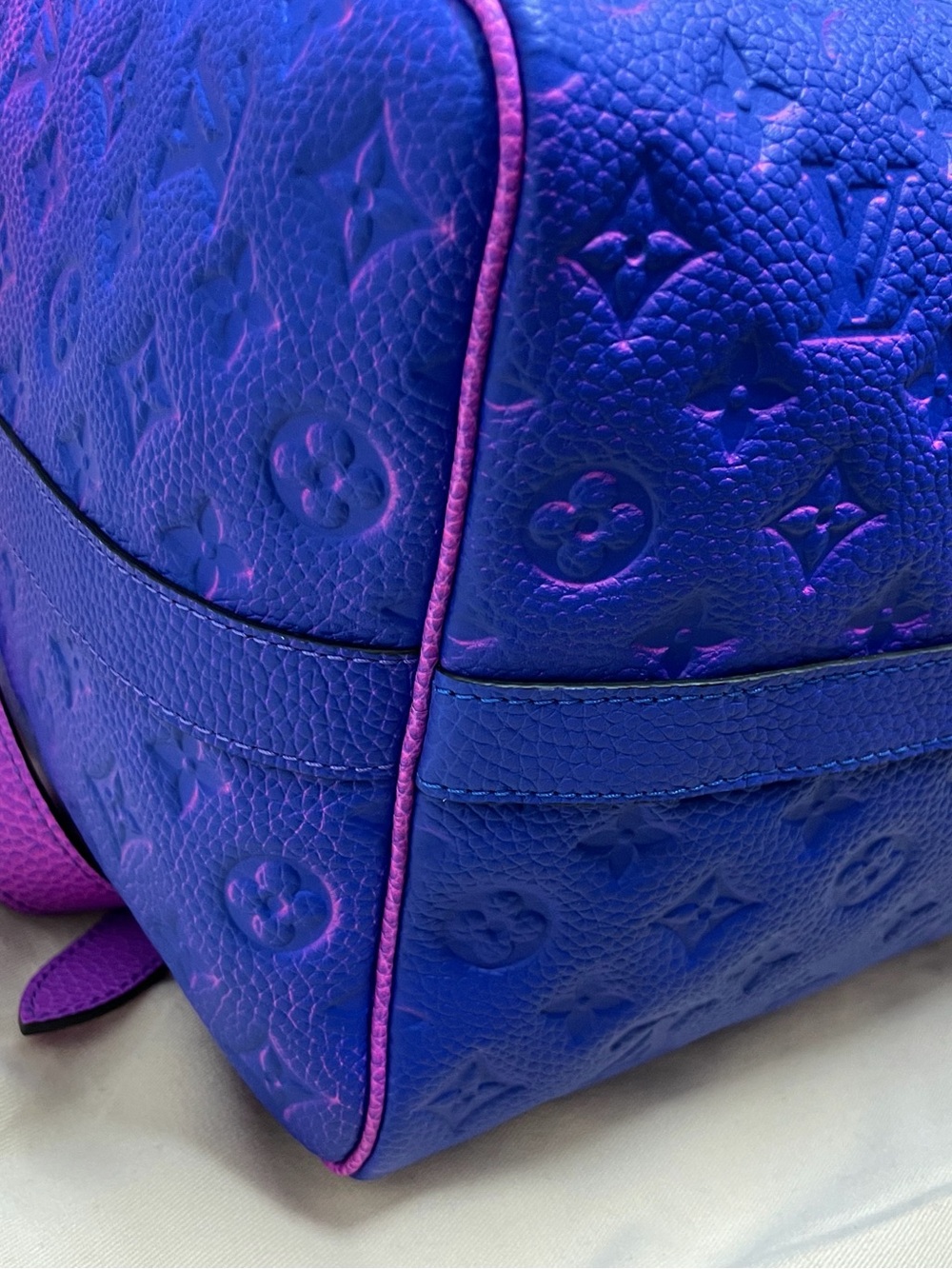 Louis Vuitton Fuchsia and Purple Monogram Keepall Travel Bag - Picture 3 of 15